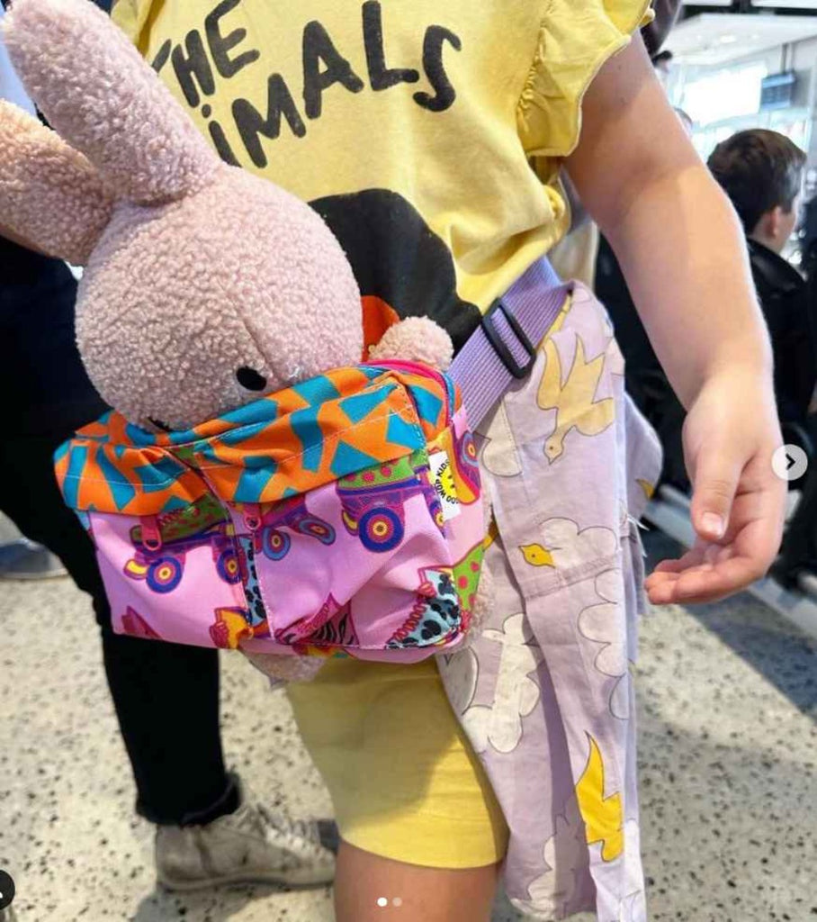 Doo Wop Fanny Pack - in use