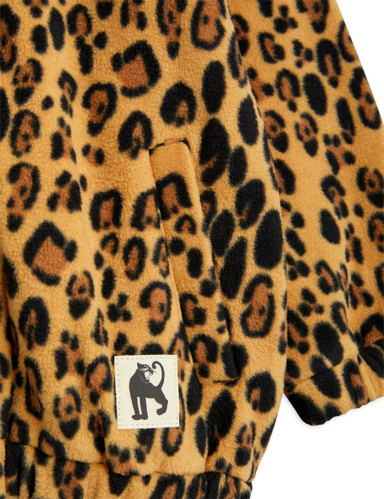 Kids Leopard Fleece Jacket | Zip up | elastic at wrist and waist | Standup collar | 100% recycled polyester | print closeup