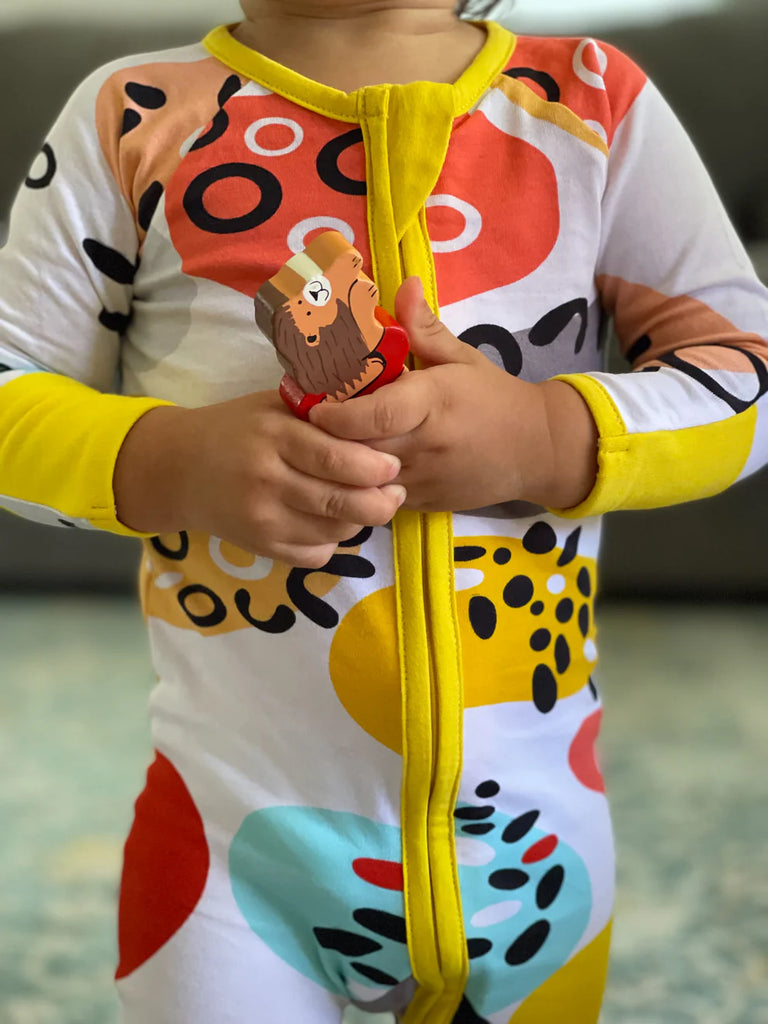 Charlie's Organic Cotton Sleeper in Pebbles design | yellow | no tags | hand & feet covers | 2 way zip