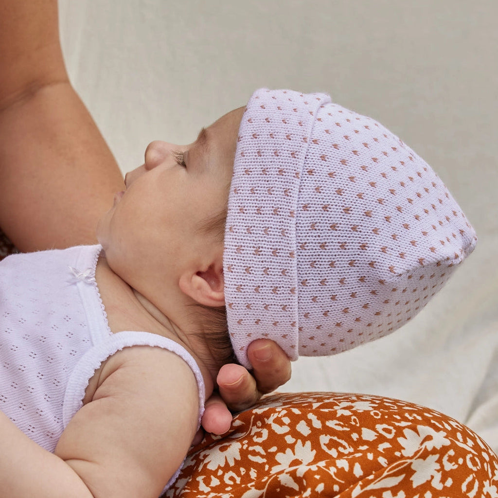 Newborn baby beanie | acrylic | handmade | 0-3 months | soft and comfy | white with tiny pink hearts