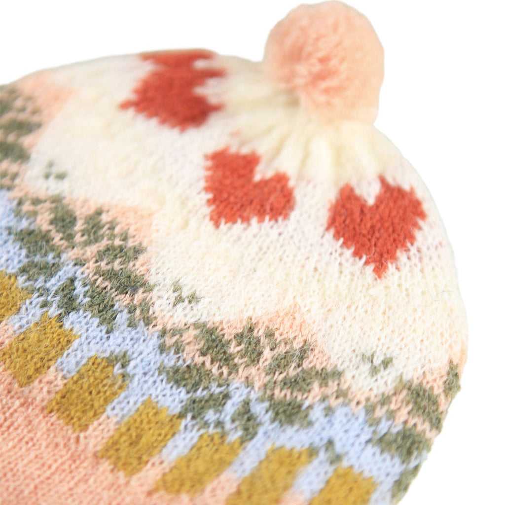 Wool blendinfant beanie | pastel colors | under chin tie | 70 alpaca, 30% acrylic | closeup